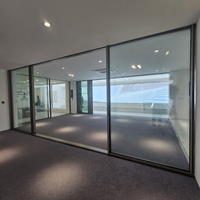 Portes coulissantes pliantes en aluminium modernes résistantes au vent, certification CE, double vitrage en verre trempé pour une utilisation intérieure dans les chambres