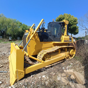 รถดันดินตีนตะขาบ Komatsu D65 EX มือสองจากญี่ปุ่น ใช้เครื่องยนต์ SAA6D114E ขนาดกลาง พร้อมริปเปอร์ สำหรับงานก่อสร้างและปรับระดับพื้นดิน - Product Image 5