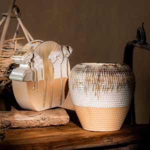 Grand vase en céramique marron Art déco rétro français Décoration de table de mariage en faïence pour jardin et décoration intérieure - Product Image 1