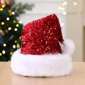 Chapeaux de Père Noël en polyester rouge à paillettes, doux, pour adultes, pour fêtes de Noël et spectacles de fin d'année (vente en gros) - Product Image 1