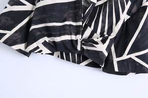 Camicette e Top Corti da Donna alla Moda, Casual, Primaverili ed Estivi, Design Unico e Irregolare, Sexy - Product Image 5