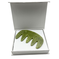 Peigne Gua Sha en pierre naturelle de Jade, vert foncé, outil de Massage, en forme de lune, pour élimination des cheveux, sans boîte