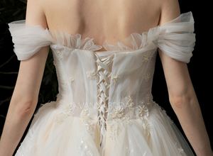 <span class=keywords><strong>Abito</strong></span> da Sposa in <span class=keywords><strong>Tulle</strong></span> con <span class=keywords><strong>Maniche</strong></span> Corte a Sbuffo Champagne, Senza Spalline, Stile Principessa, con Pizzo - Product Image 6