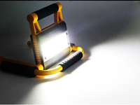 Projecteur LED COB portable 20W, 4 modes, rechargeable par USB, batterie intégrée, étanche IP55, lumière du jour 5000K, atelier