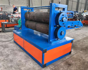 Equipo de calibración de grabado en relieve Máquina de grabado de placa de metal Máquina de laminación de placa antideslizante Máquina de grabado de placa enrollada - Product Image 5