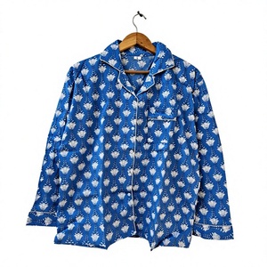 Ensemble de pyjama pour homme à manches longues imprimé bleu, tissu satiné 100% coton, vêtements de nuit décontractés, motif tissé, saison automne, cadeau pour elle - Product Image 2