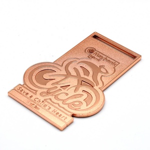 Medallas de alta calidad de acero inoxidable, medalla de San <span class=keywords><strong>Benito</strong></span>, Italia, 5K, para carreras, venta al por mayor - Product Image 6