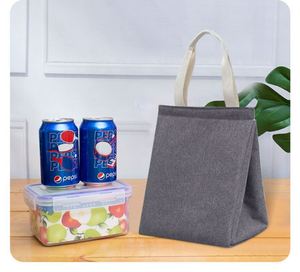 Bolsa Térmica Porta Alimentos a Cuadros, Gruesa y Portátil, para Oficinistas, Estudiantes y Fiestas, con Aislamiento para Mantener la Comida Fresca, Bolsas Promocionales - Product Image 1