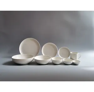 Оптовая продажа, наборы посуды из белого фарфора, круглые рельефные новые тарелки из костяного фарфора, набор керамической посуды