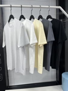 เสื้อยืดสตรีทแวร์ผ้าฝ้ายคุณภาพสูงทรงปกติ พิมพ์ลายโลโก้ได้ตามต้องการ เสื้อยืดสีขาวเนื้อหนาสำหรับผู้ชาย - Product Image 2