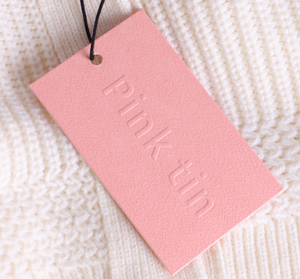 800gsm thân thiện với MÔI MILANO giấy treo <span class=keywords><strong>tag</strong></span> biểu tượng tùy chỉnh dập nổi/Debossed kết cấu màu hồng Cảm ơn bạn Thẻ Nhãn cho giày túi - Product Image 4