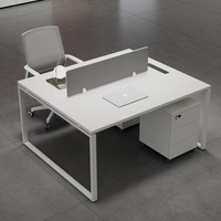 Bureau de travail blanc haut de gamme avec tiroir mobile verrouillable, cloison et multiprise intégrée pour postes de travail