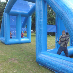 Gioco Gonfiabile Sportivo con Spruzzi d'Acqua Calda ADS per Adulti e Bambini, con Garanzia di 2 Anni e Dimensioni Personalizzabili - Product Image 2