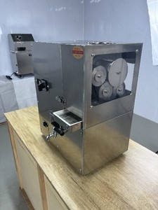 Small Stainless Steel Four-roller Sugarcane Juicer Electric Commercial Sugarcane <b>Juice</b> Press and <b>Extractor</b> for Beverage Shops - Product Image 1