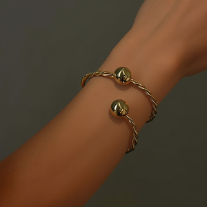 Bracelet tendance en acier inoxydable 316L plaqué or PVD, design torsadé, bijoux durables et résistants pour femmes - Product Image 3