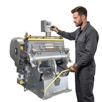 Machine semi-automatique de fabrication de boîtes en carton ondulé à plat avec rainurage et découpe, haute stabilité