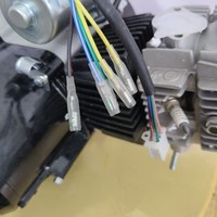 Moteur de moto 110cc adapté aux véhicules à deux roues avec cadre courbé et conception à refroidissement par air horizontal. Quad 110cc