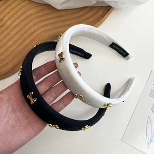 عصابة رأس من الجلد معقودة على الطراز الصيني الجديد من KLACOMA بتصميم هندسي إكسسوارات شعر مضغوطة بحافة واسعة متعددة الاستخدامات للنساء - Product Image 5