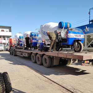Misturadores de Concreto Yili <span class=keywords><strong>1m3</strong></span> 2m3 2.5m3 3m3 4m3 5m3 6m3 Triciclos Misturadores de Concreto <span class=keywords><strong>Trailer</strong></span> à Venda - Product Image 5