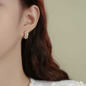 Exquisitos pendientes de perlas naturales enrolladas a mano 1616 - Product Image 1