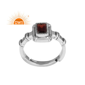 Bague en pierres précieuses grenat naturel demandée Designer Bague en argent sterling 925 oxydée Fabricant de bijoux Collection délicate - Product Image 1