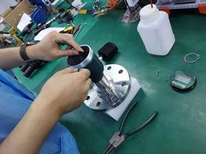 Yüksek frekans 80GHz FMCW Radar seviyesi verici sürekli seviye ölçüm aleti - Product Image 6