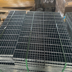 High Quality Corrosion Resistant Durable Precision Welded Iron <strong>Wire</strong> 6 Feet Anti-Climb Farm Chicken Reinforcing Mesh Panel - Product Image 3
