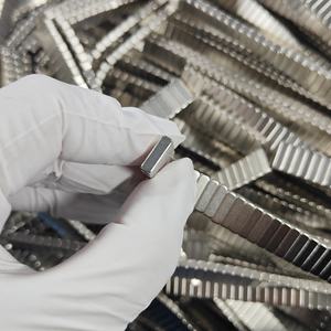 Imán permanente magnético superfuerte de neodimio L10x3x2mm N52 personalizado para generador - Product Image 4