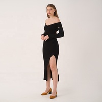 Vente en gros de robe pull tricotée longue à épaules dénudées pour femmes