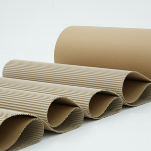 VINA GREEN PACK Qualité appréciée Prix compétitif Rouleau de papier ondulé pour l'impression d'emballages vietnamiens - Product Image 1