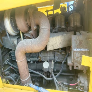Chariot élévateur Komatsu d'occasion 25T 4x4 Diesel à mât triple, en bon état de fonctionnement, machine de construction à vendre - Product Image 3