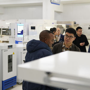 Agitateur de microplaques BIOBASE ±0.5 ℃   Agitateur-lecteur de microplaques de précision pour immunologie (300-1350 tr/min) pour laboratoire - Product Image 6