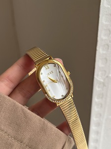 Reloj de Mujer IEKE 724-1, Correa de Acero Inoxidable Dorada con Diamantes, Elegante Reloj de Cuarzo para Mujer - Product Image 3