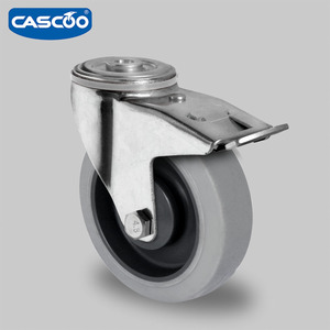 CASCOO Raccord <span class=keywords><strong>de</strong></span> <span class=keywords><strong>plaque</strong></span> <span class=keywords><strong>de</strong></span> roulette TPR gris industriel <span class=keywords><strong>de</strong></span> 5 pouces avec roulement à billes et frein Support OEM pour meubles - Product Image 4