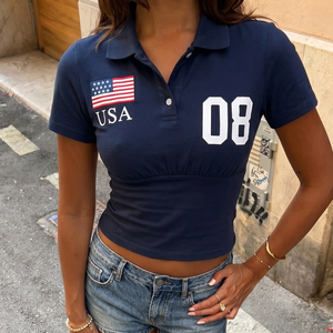 Top Casual Versátil de Manga Corta con Estampado de Letras Estilo Urbano Americano, Cuello Solapa, Botones Delanteros y Ajuste en la Cintura, con Fruncido, para Chicas Atrevidas - Product Image 4