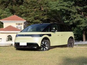 2025 ZEEKR MIX Vehículo eléctrico inteligente Conducción a la izquierda Coche de motor EV de alta velocidad con caja de cambios automática Nuevo modelo de largo alcance - Product Image 5