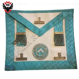 Tablier de bureau artisanal écossais en argent brodé à la main avec badge personnalisé - Product Image 4