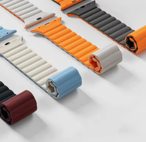 Bracelets de <span class=keywords><strong>montre</strong></span> intelligente de remplacement en silicone magnétique innovant 42mm 45mm 49mm <span class=keywords><strong>Bracelet</strong></span> de <span class=keywords><strong>montre</strong></span> <span class=keywords><strong>pour</strong></span> Apple Watch Series 10 9 8 7 - Product Image 1