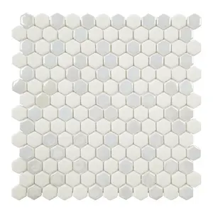 Azulejo de mosaico de vidrio reciclado Sunwings | Stock en EE. UU. | Azulejo de pared y suelo de mosaicos iridiscentes hexagonales negros