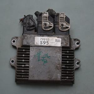 Ikinci el araba söküm parçaları QASHQAI TEANA motor bilgisayar kurulu X-TRAIL SYLPHY narin TIIDA ECU kontrol ünitesi 79910S95 - Product Image 2