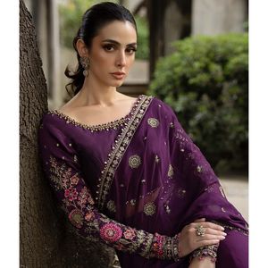 Nouveau Sari Tendance Non Cousu avec Blouse Mono Lourde pour Femme |   Tenue de soirée élégante de créateur - Product Image 3