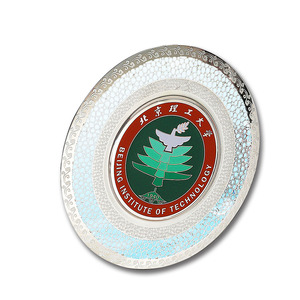 Plaques commémoratives personnalisées en fer durable pour anniversaires de fondation scolaire, récompenses honorifiques d'entreprise et de retraite (impression UV plaquée) - Product Image 2