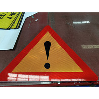 Panneau de signalisation en aluminium réfléchissant 800*1.5 de couleur personnalisée Panneau d'avertissement triangulaire pour film publicitaire routier