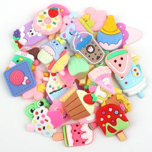 ยางพีวีซีแบบทำมือสเน่ห์สำหรับตกแต่งอุปกรณ์เสริมรองเท้าดีไซน์แบบกำหนดเอง - Product Image 1