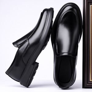 รองเท้าหนังผู้ชายแบบสวม สีน้ำตาล สำหรับใส่ทำงาน รุ่น 9011 - Product Image 2