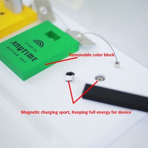 Exhibidor de Tabaco Acrílico Blanco Moderno con Carga Inalámbrica, Exhibidor de Mostrador para Minoristas con Funciones Inteligentes - Product Image 6
