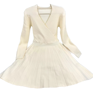 Abito Elegante da Donna Autunno Inverno Vestito Maglione Aderente con Scollo a V e Gonna Plissettata a Trapezio di Media Lunghezza Stile Casual Semplice in Lana - Product Image 2