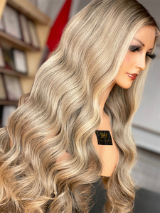 Perruque Lace Frontale Transparente en Cheveux Humains Vierges Européens Double Drawn, Ondulée Blonde avec Raie Latérale et Racines Brun Foncé - Product Image 3
