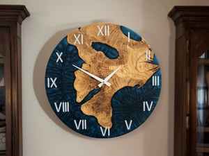 Elegante Reloj de Pared de Resina y Madera, Contemporáneo, Hecho a Mano, Duradero, Elegante y Funcional, Perfecto para Sala de Estar o Dormitorio - Product Image 4