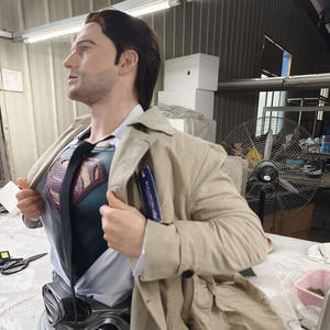 Escultura de Resina de Venta Caliente de Fábrica, Figura de <span class=keywords><strong>Marvel</strong></span> de Alta Calidad Personalizada de Películas de <span class=keywords><strong>Marvel</strong></span> y <span class=keywords><strong>DC</strong></span>, Busto de Superman - Product Image 3